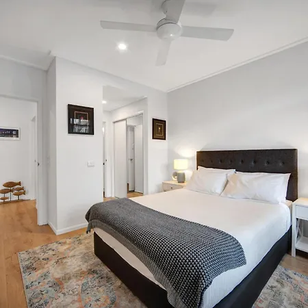 Classy Beachside Unit With Parking And Gym Melbourne Exterior photo
